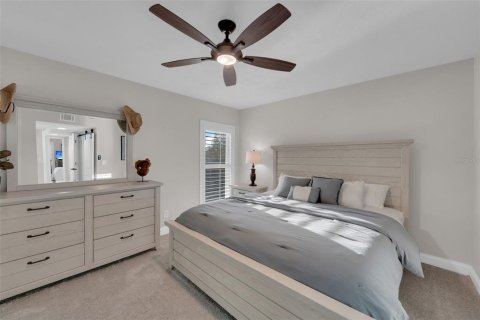 Condo in Fort Myers, Florida, 2 bedrooms  № 2213580 - photo 15