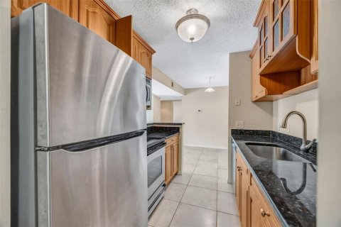 Condominio en venta en Palm Harbor, Florida, 2 dormitorios, 83.43 m2 № 2225750 - foto 9