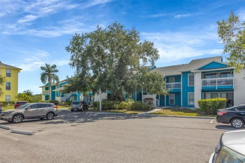 Condominio en venta en Palm Harbor, Florida, 2 dormitorios, 83.43 m2 № 2225750 - foto 4