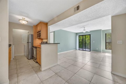 Condominio en venta en Palm Harbor, Florida, 2 dormitorios, 83.43 m2 № 2225750 - foto 13