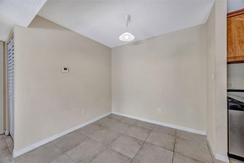 Condominio en venta en Palm Harbor, Florida, 2 dormitorios, 83.43 m2 № 2225750 - foto 18