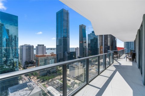 Copropriété à louer à Miami, Floride: 3 chambres, 119.01 m2 № 2046038 - photo 15