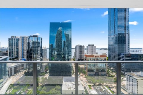 Copropriété à louer à Miami, Floride: 3 chambres, 119.01 m2 № 2046038 - photo 12