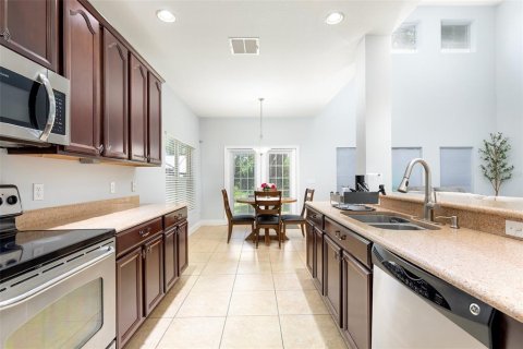 House in Windermere, Florida 4 bedrooms, 255.85 sq.m. № 2302641 - photo 9