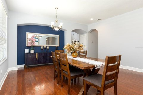 House in Windermere, Florida 4 bedrooms, 255.85 sq.m. № 2302641 - photo 4