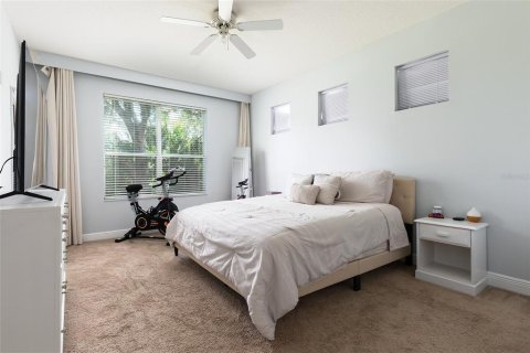 House in Windermere, Florida 4 bedrooms, 255.85 sq.m. № 2302641 - photo 16