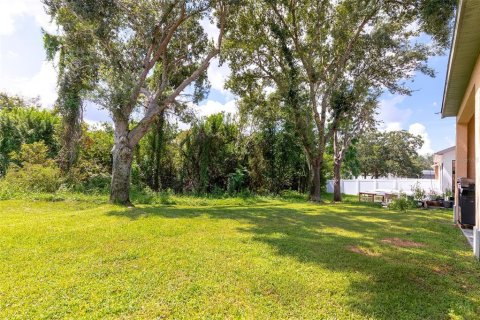 House in Windermere, Florida 4 bedrooms, 255.85 sq.m. № 2302641 - photo 29
