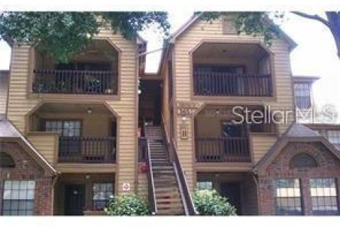 Condominio en Altamonte Springs, Florida, 1 dormitorio  № 2105266