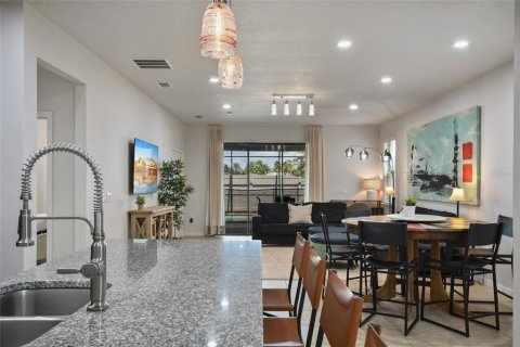 Casa en venta en Kissimmee, Florida, 6 dormitorios, 291.9 m2 № 1400344 - foto 7