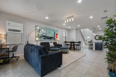 Casa en venta en Kissimmee, Florida, 6 dormitorios, 291.9 m2 № 1400344 - foto 15