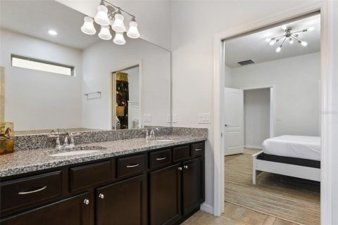 Casa en venta en Kissimmee, Florida, 6 dormitorios, 291.9 m2 № 1400344 - foto 19