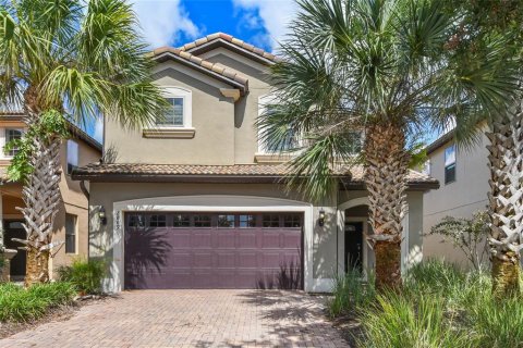 Casa en venta en Kissimmee, Florida, 6 dormitorios, 291.9 m2 № 1400344 - foto 1
