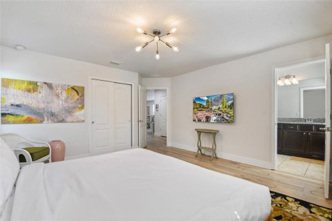 Casa en venta en Kissimmee, Florida, 6 dormitorios, 291.9 m2 № 1400344 - foto 27