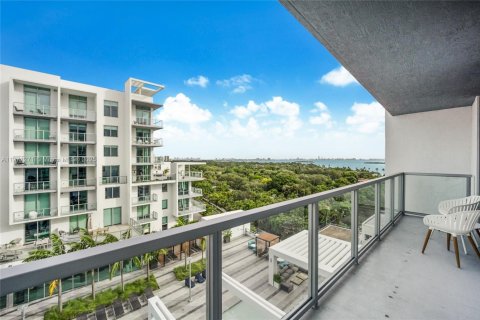 Condominio en venta en Miami, Florida, 1 dormitorio, 69.03 m2 № 1985547 - foto 2