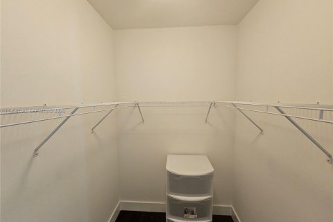 Купить виллу или дом в Дорал, Флорида 5 спален, 336.31м2, № 2079462 - фото 21