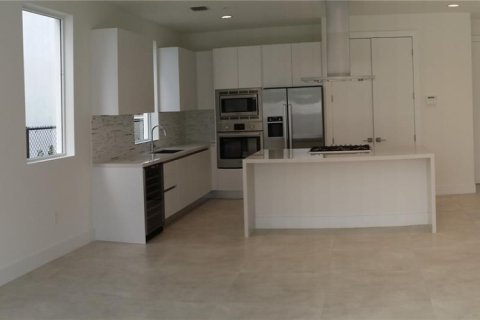 Купить виллу или дом в Дорал, Флорида 5 спален, 336.31м2, № 2079462 - фото 5