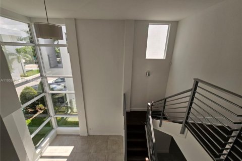 Купить виллу или дом в Дорал, Флорида 5 спален, 336.31м2, № 2079462 - фото 26