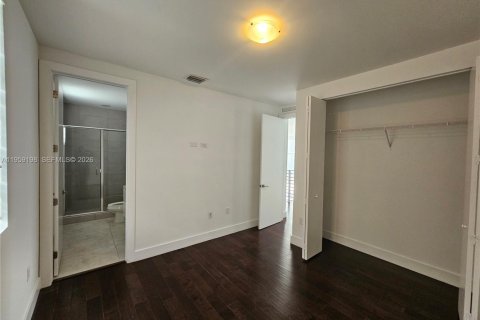 Купить виллу или дом в Дорал, Флорида 5 спален, 336.31м2, № 2079462 - фото 10