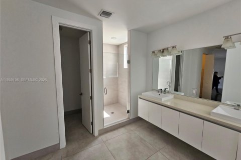 Купить виллу или дом в Дорал, Флорида 5 спален, 336.31м2, № 2079462 - фото 19