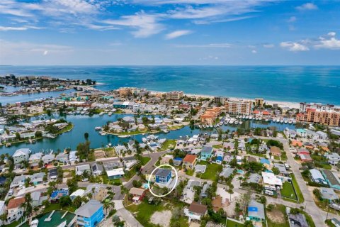 Propiedad comercial en venta en Madeira Beach, Florida, 4 dormitorios, 174.66 m2 № 1848546 - foto 6