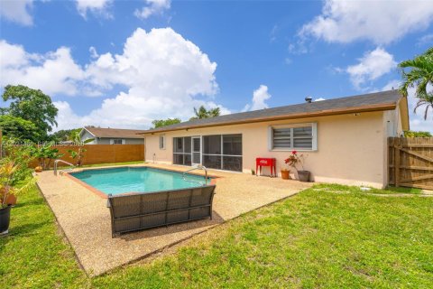 Casa en venta en Margate, Florida, 3 dormitorios, 153.75 m2 № 2186068 - foto 19