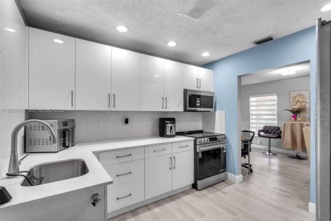 Casa en venta en Margate, Florida, 3 dormitorios, 153.75 m2 № 2186068 - foto 6