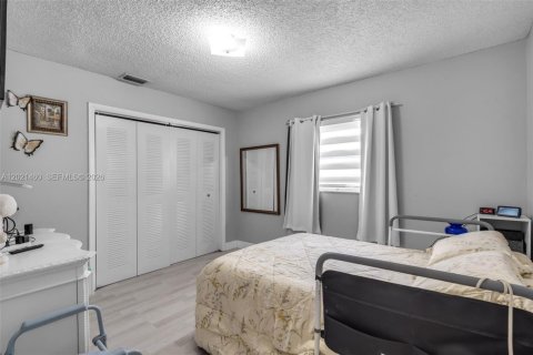 Casa en venta en Margate, Florida, 3 dormitorios, 153.75 m2 № 2186068 - foto 9
