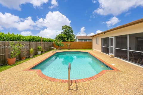 Casa en venta en Margate, Florida, 3 dormitorios, 153.75 m2 № 2186068 - foto 17