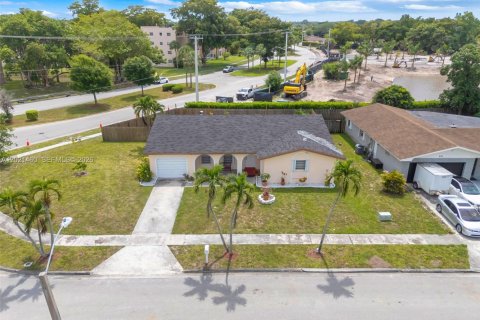 Casa en venta en Margate, Florida, 3 dormitorios, 153.75 m2 № 2186068 - foto 20