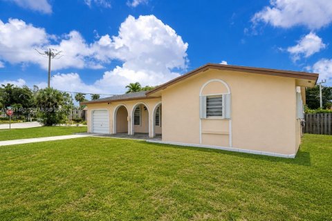 Casa en venta en Margate, Florida, 3 dormitorios, 153.75 m2 № 2186068 - foto 3