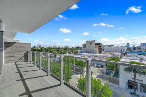 Купить кондоминиум в Майами-Бич, Флорида 3 спальни, 162.11м2, № 1985711 - фото 16