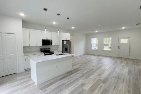 Casa en venta en Citrus Springs, Florida, 4 dormitorios, 154.22 m2 № 1903649 - foto 4