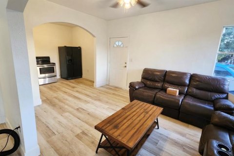 House in Fort Meade, Florida 4 bedrooms, 164.81 sq.m. № 1678491 - photo 2