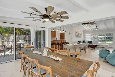 House in Fort Lauderdale, Florida 3 bedrooms, 146.04 sq.m. № 1982804 - photo 13