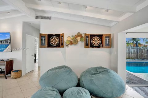 House in Fort Lauderdale, Florida 3 bedrooms, 146.04 sq.m. № 1982804 - photo 6