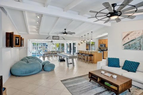 House in Fort Lauderdale, Florida 3 bedrooms, 146.04 sq.m. № 1982804 - photo 17