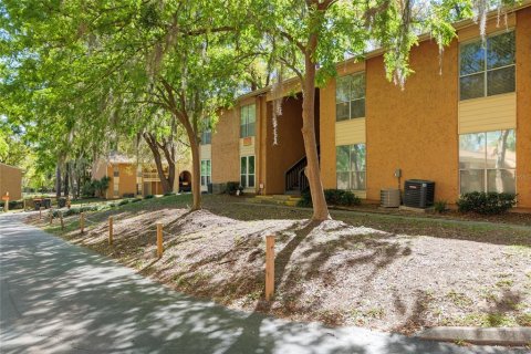 Condo in Gainesville, Florida, 3 bedrooms  № 1583343 - photo 29