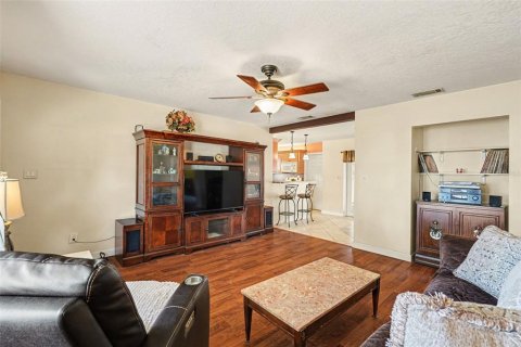 Casa en venta en Tampa, Florida, 3 dormitorios, 109.07 m2 № 2093973 - foto 7
