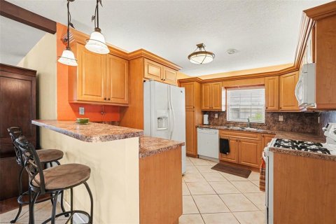 Casa en venta en Tampa, Florida, 3 dormitorios, 109.07 m2 № 2093973 - foto 12