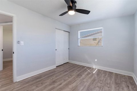 House in Pinellas Park, Florida 2 bedrooms, 80.27 sq.m. № 2122692 - photo 11