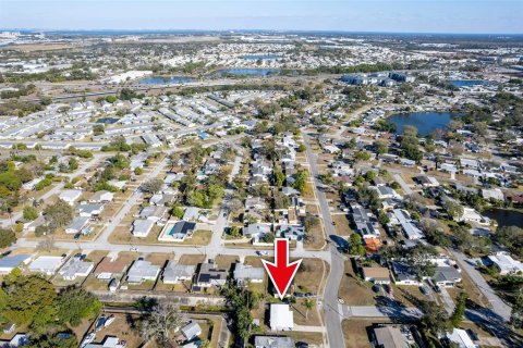 House in Pinellas Park, Florida 2 bedrooms, 80.27 sq.m. № 2122692 - photo 16