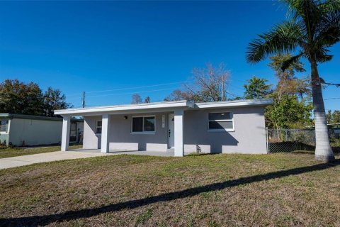 House in Pinellas Park, Florida 2 bedrooms, 80.27 sq.m. № 2122692 - photo 17
