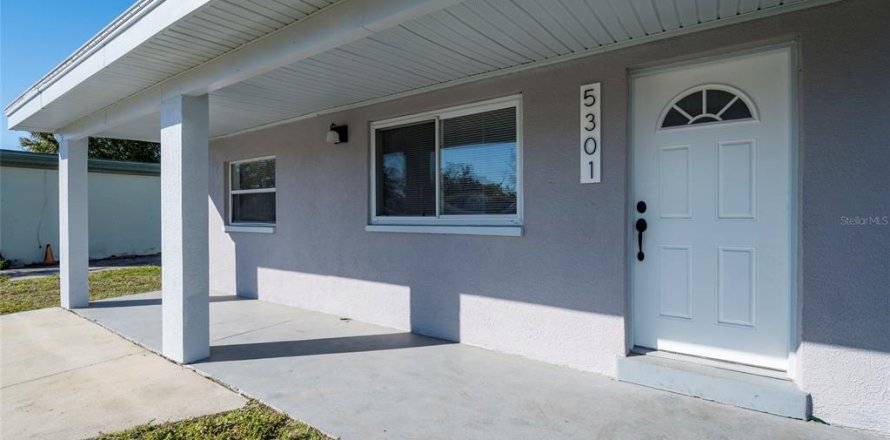 House in Pinellas Park, Florida 2 bedrooms, 80.27 sq.m. № 2122692