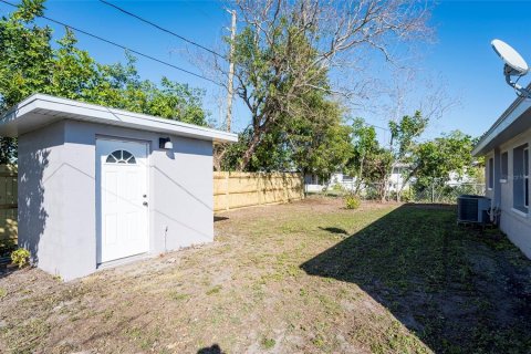 House in Pinellas Park, Florida 2 bedrooms, 80.27 sq.m. № 2122692 - photo 14