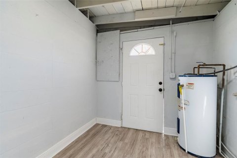 House in Pinellas Park, Florida 2 bedrooms, 80.27 sq.m. № 2122692 - photo 13