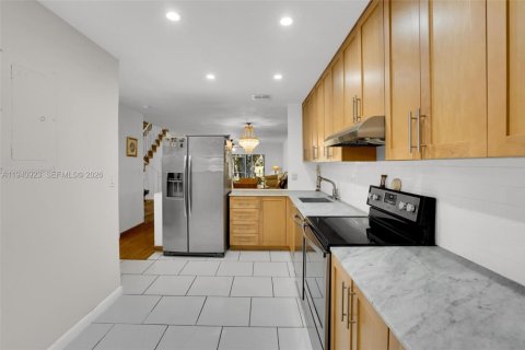 Adosado en venta en Doral, Florida, 2 dormitorios, 148.64 m2 № 2000754 - foto 9