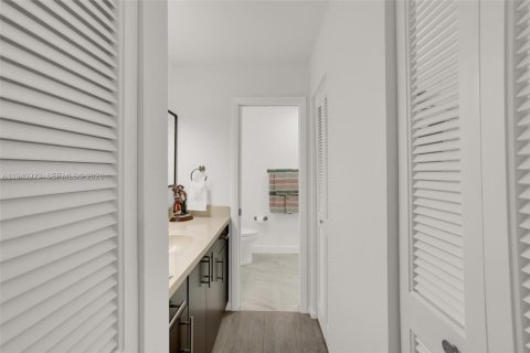 Adosado en venta en Doral, Florida, 2 dormitorios, 148.64 m2 № 2000754 - foto 23