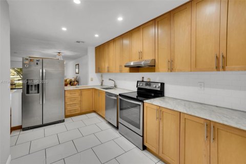 Adosado en venta en Doral, Florida, 2 dormitorios, 148.64 m2 № 2000754 - foto 8