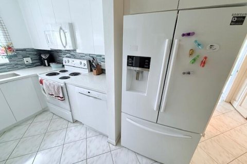 Купить кондоминиум в Дирфилд-Бич, Флорида 3 комнаты, 65.03м2, № 2146926 - фото 5