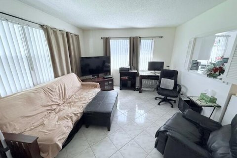Купить кондоминиум в Дирфилд-Бич, Флорида 3 комнаты, 65.03м2, № 2146926 - фото 7